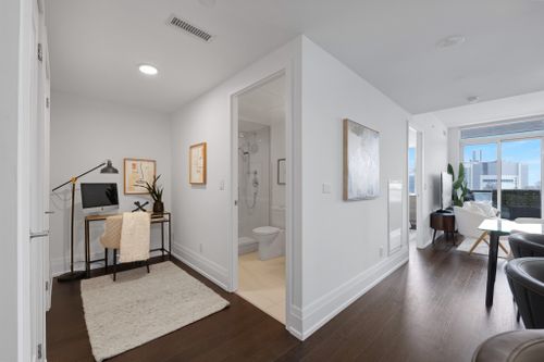 25-malcolm-road-402-toronto-web-mls-31 at 402 - 25 Malcolm Road, Leaside, Toronto