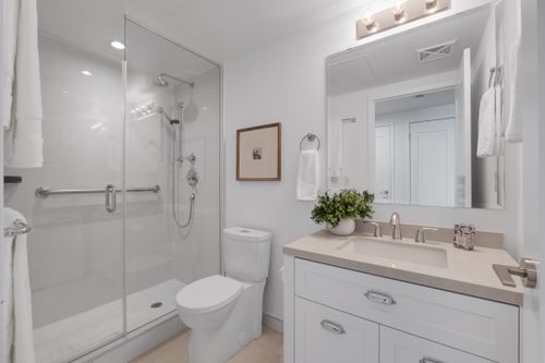 25-malcolm-road-402-toronto-web-mls-32 at 402 - 25 Malcolm Road, Leaside, Toronto