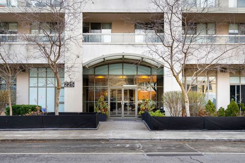 003-1920x1080-photo at 805 - 225 Merton Street, Mount Pleasant West, Toronto