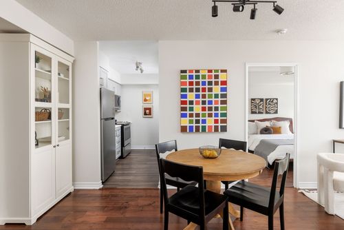 015-1920x1080-photo at 805 - 225 Merton Street, Mount Pleasant West, Toronto