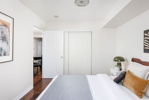 022-1920x1080-photo at 805 - 225 Merton Street, Mount Pleasant West, Toronto