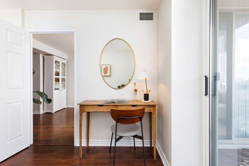 025-1920x1080-photo at 805 - 225 Merton Street, Mount Pleasant West, Toronto