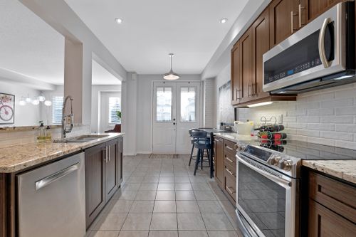 322-lakebreeze-drive-clarington-web-mls-20 at 322 Lakebreeze Drive, Newcastle, Clarington