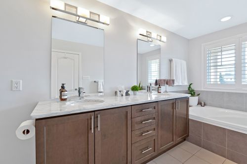 322-lakebreeze-drive-clarington-web-mls-37 at 322 Lakebreeze Drive, Newcastle, Clarington