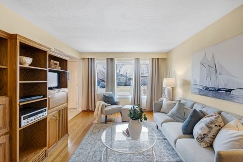 655-perry-crescent-oshawa-web-mls-10 at 655 Perry Crescent, Vanier, Oshawa