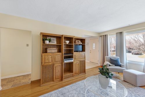 655-perry-crescent-oshawa-web-mls-12 at 655 Perry Crescent, Vanier, Oshawa