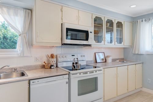 655-perry-crescent-oshawa-web-mls-16 at 655 Perry Crescent, Vanier, Oshawa