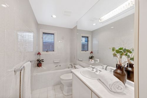 1-restwell-crescent-toronto-web-mls-36 at 1 Restwell Crescent, Bayview Village, Toronto