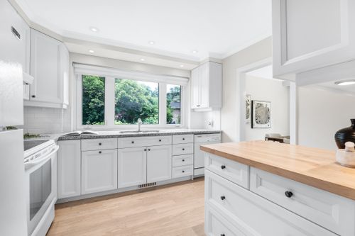 15-bugle-hill-road-toronto-web-mls-27 at 15 Bugle Hill Road, Tam O'Shanter-Sullivan, Toronto