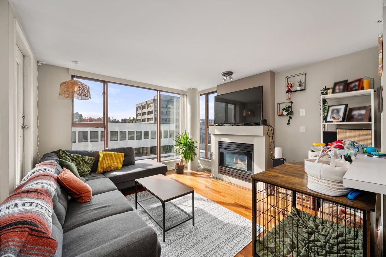 506 - 1633 W 8th Avenue, Fairview VW, Vancouver West  by Seadon & Associates 506 - 1633 W 8th Avenue, Fairview VW, Vancouver West