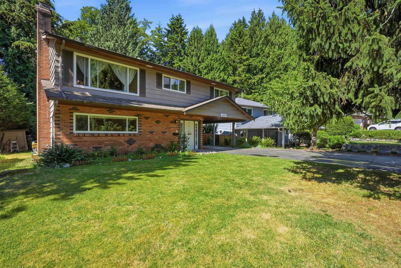 3693 Regent Avenue, Upper Lonsdale, North Vancouver by Seadon & Associates 3693 Regent Avenue, Upper Lonsdale, North Vancouver