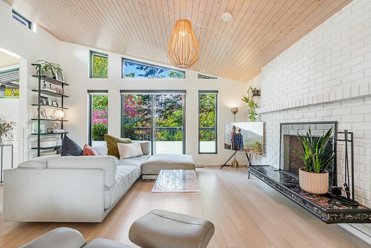 856 E 14th Avenue, Mount Pleasant VE, Vancouver East  by Seadon & Associates 856 E 14th Avenue, Mount Pleasant VE, Vancouver East