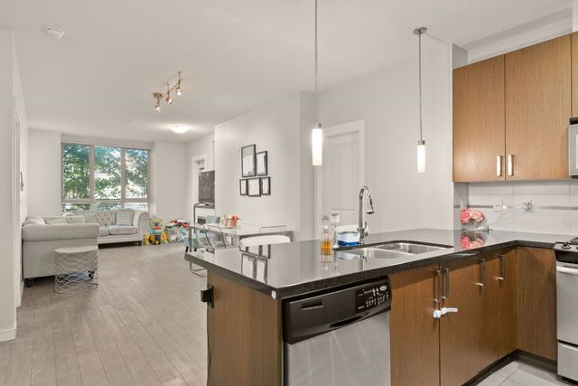 15918-26-avenue-grandview-surrey-south-surrey-white-rock-05 at 214 - 15918 26 Avenue, Grandview Surrey, South Surrey White Rock