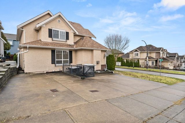 7057-151-street-east-newton-surrey-06 at 7057 151 Street, East Newton, Surrey