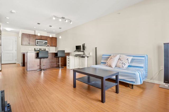 5000-imperial-street-metrotown-burnaby-south-04 at 303 - 5000 Imperial Street, Metrotown, Burnaby South