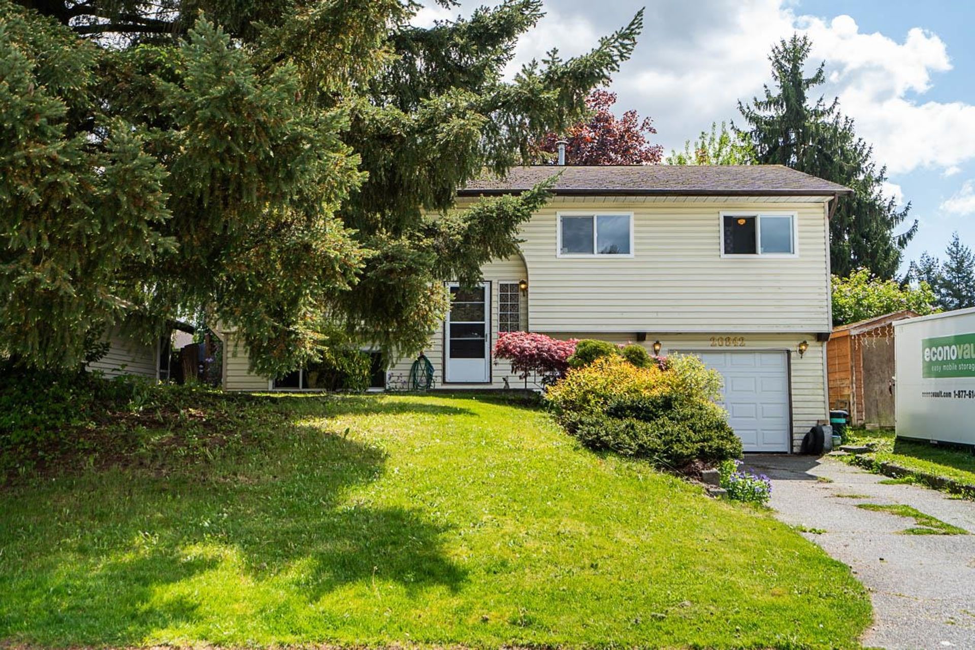 26842 32a Avenue, Aldergrove Langley, Langley photo number 1 26842 32a Avenue, Aldergrove Langley, Langley photo number 1