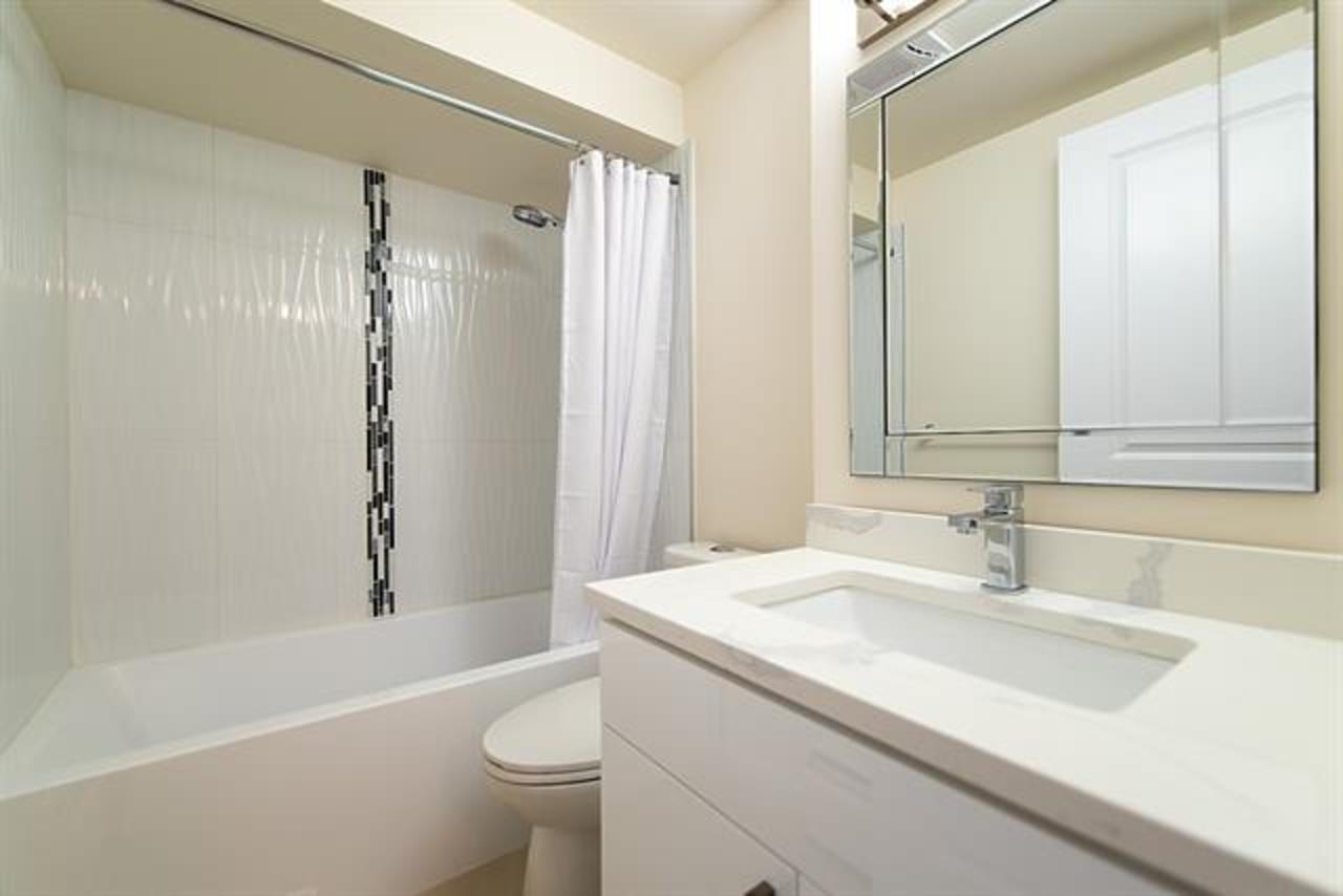 5 at 867 Westview Crescent, Upper Lonsdale, North Vancouver 5 at 867 Westview Crescent, Upper Lonsdale, North Vancouver