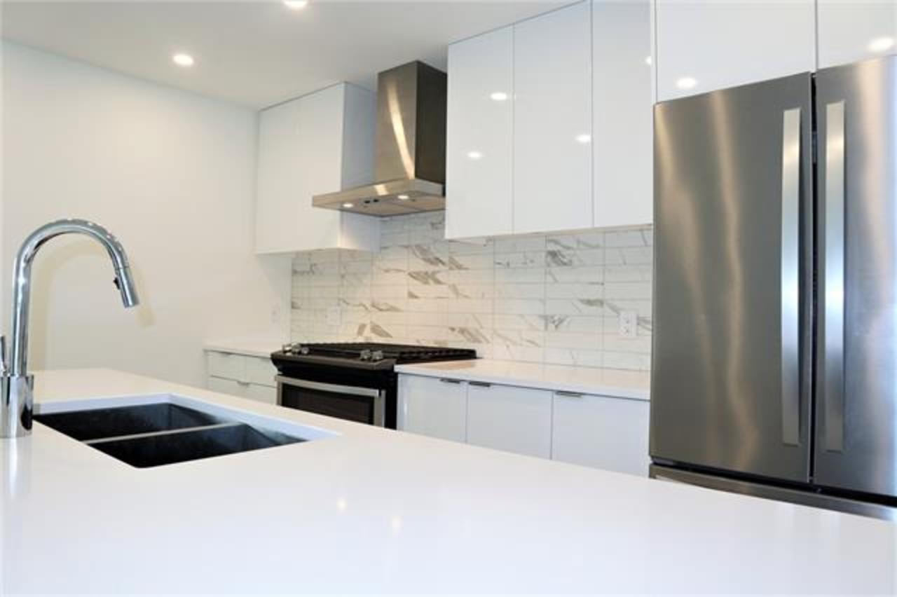 6 at 10 - 3595 Salal Drive, Dollarton, North Vancouver 6 at 10 - 3595 Salal Drive, Dollarton, North Vancouver