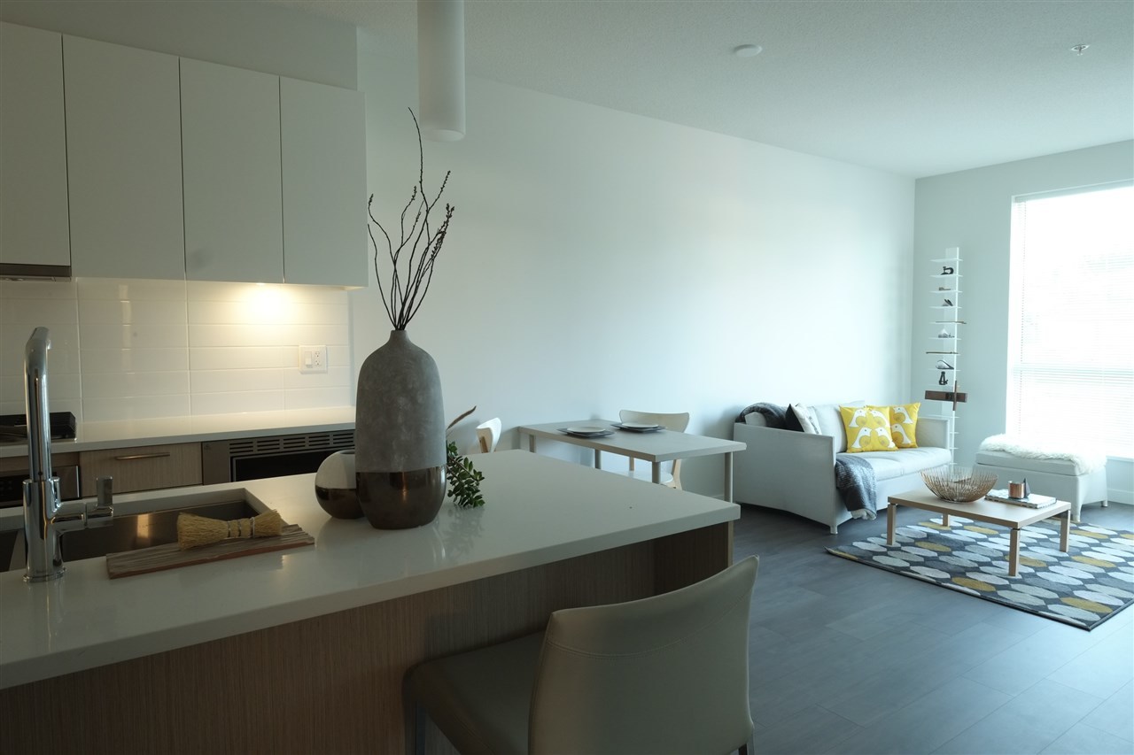 9 at 210 - 625 E 3rd Street, Lower Lonsdale, North Vancouver 9 at 210 - 625 E 3rd Street, Lower Lonsdale, North Vancouver