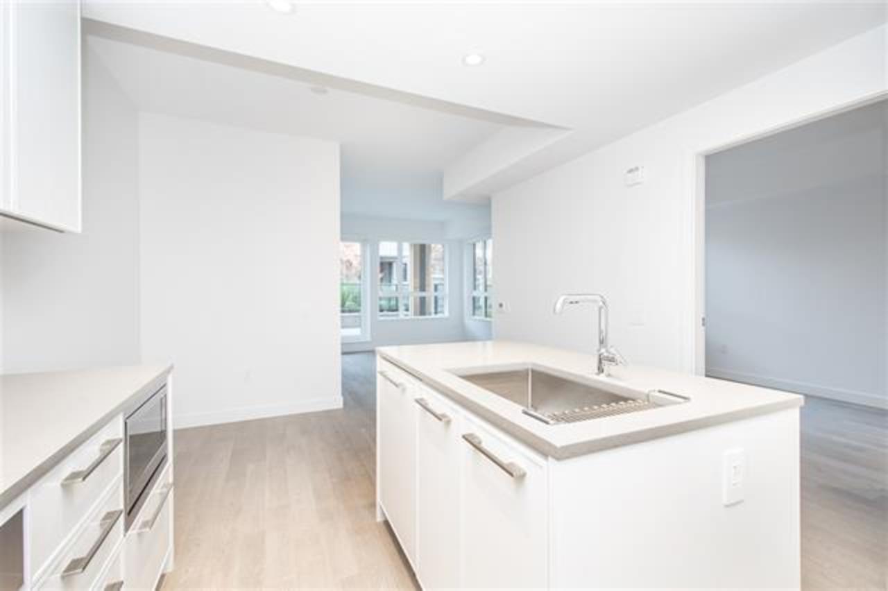 6 at 203 - 3220 Connaught, Edgemont, North Vancouver 6 at 203 - 3220 Connaught, Edgemont, North Vancouver