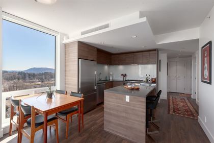 1550-fern-street-lynnmour-north-vancouver-03