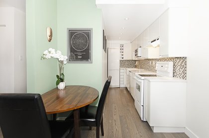 175-e-4th-street-lower-lonsdale-north-vancouver-05