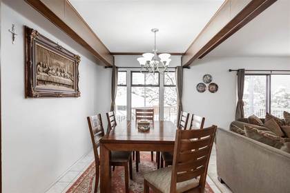 2608-chesterfield-avenue-upper-lonsdale-north-vancouver-05