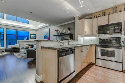 Open Kitchen at 505 - 305 Lonsdale Avenue, Lower Lonsdale, North Vancouver