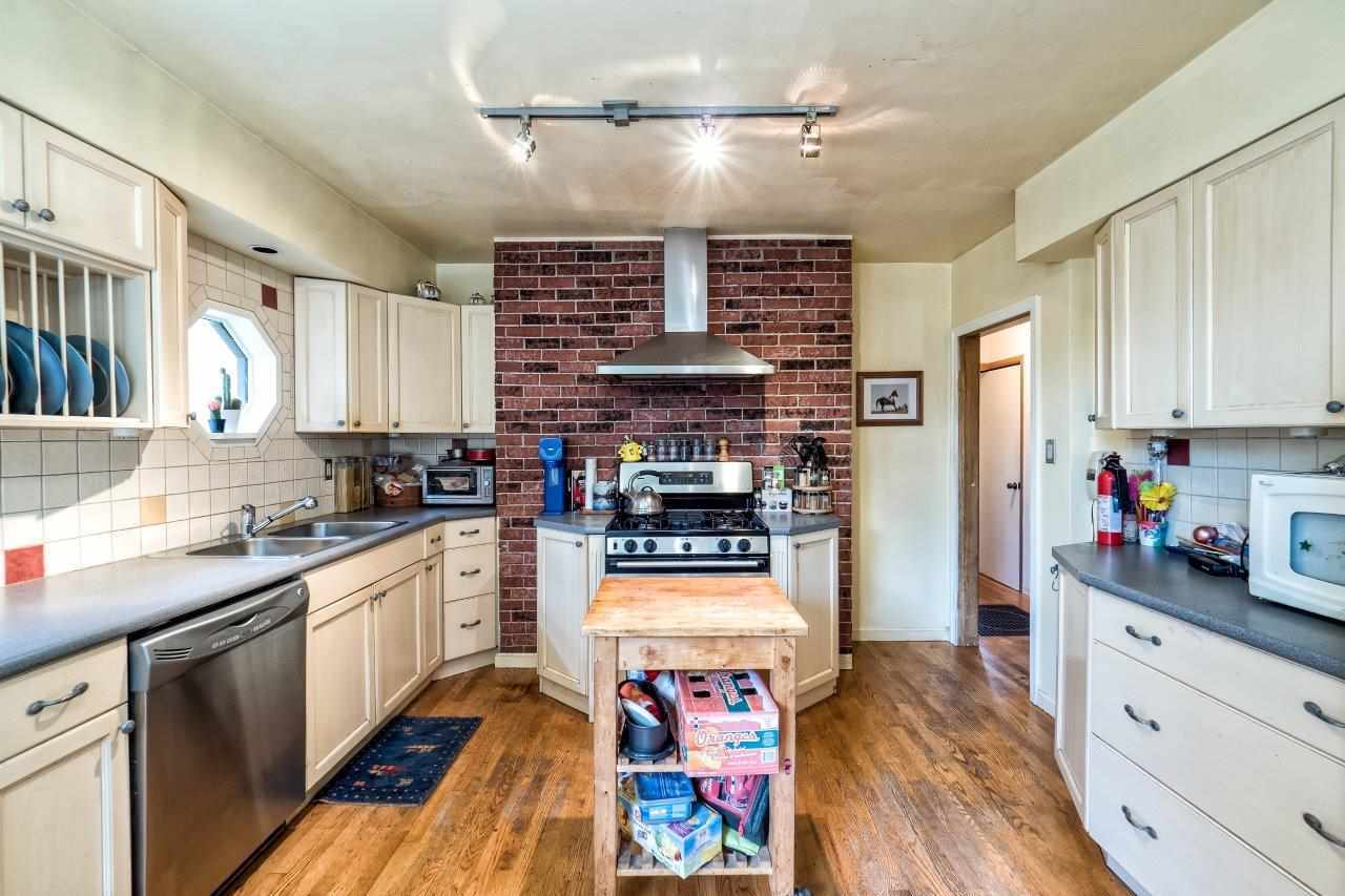 Kitchen at 1866 Tatlow Avenue, Pemberton NV, North Vancouver