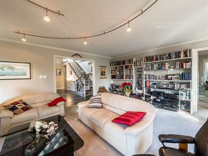 Family-Room