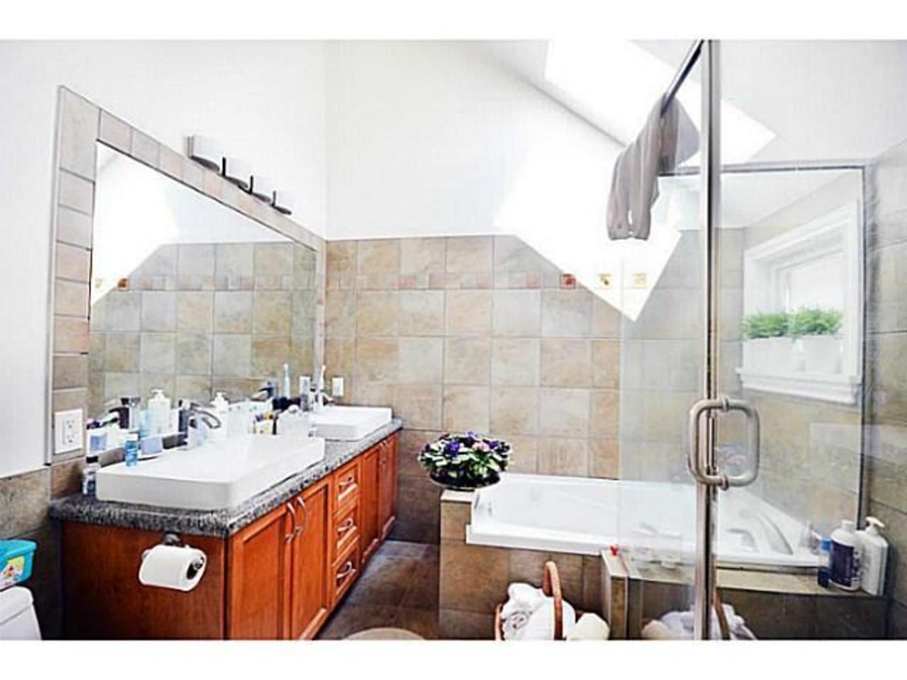 Ensuite-Bathroom at 2556 Chesterfield Avenue, Upper Lonsdale, North Vancouver Ensuite-Bathroom at 2556 Chesterfield Avenue, Upper Lonsdale, North Vancouver