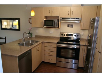 Appliances at 228 - 332 Lonsdale Avenue, Lower Lonsdale, North Vancouver