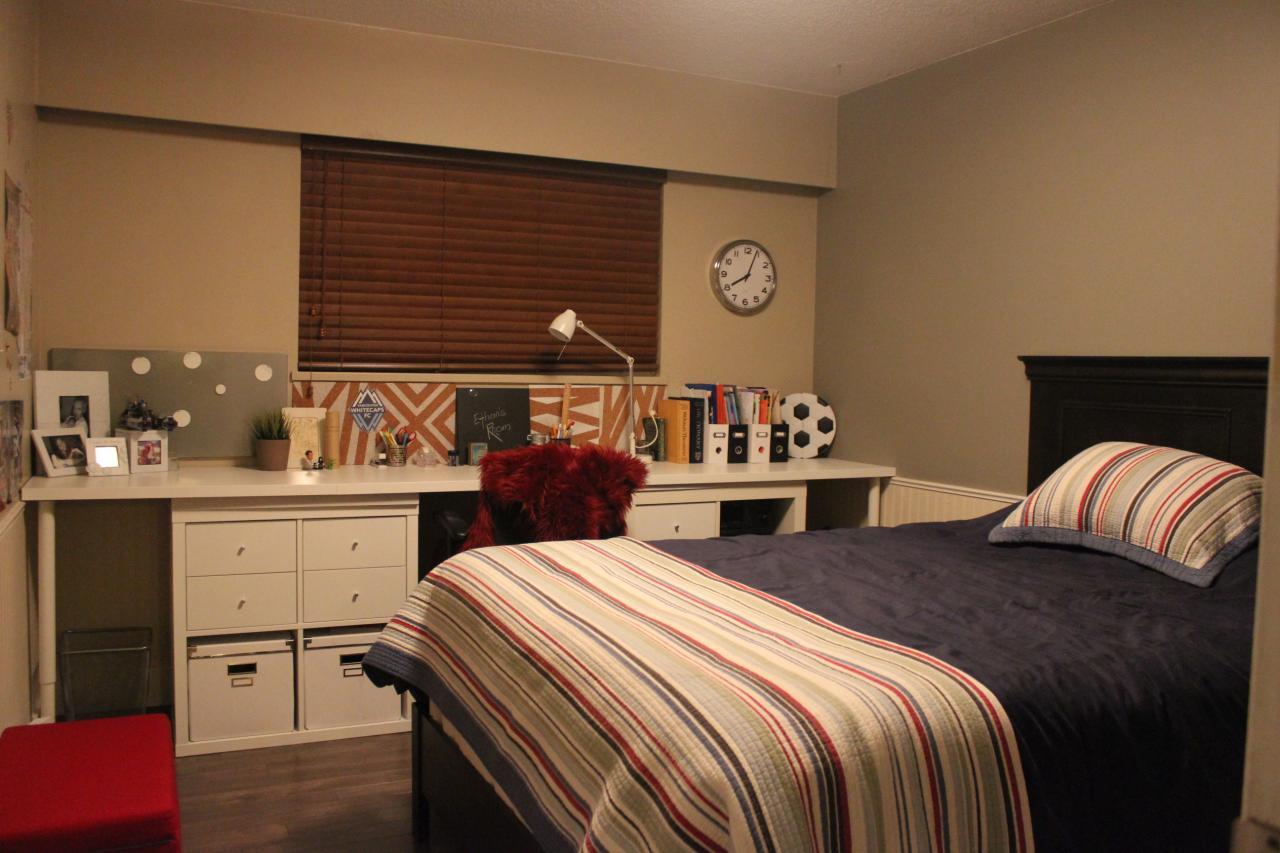 Bedroom-3 at 2830 Dollarton Hwy, North Vancouver Bedroom-3 at 2830 Dollarton Hwy, North Vancouver