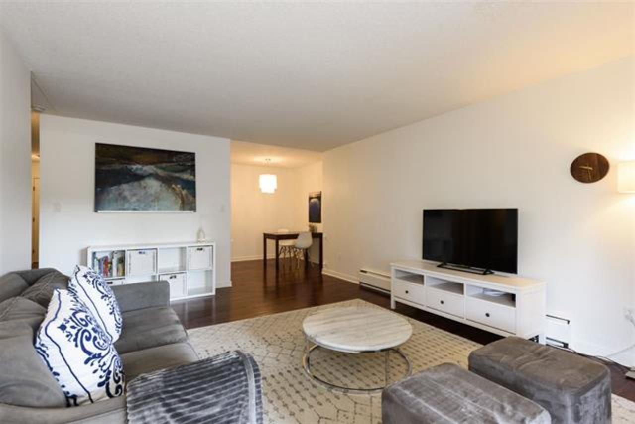 4 at 301 - 1610 Chesterfield Street, Central Lonsdale, North Vancouver 4 at 301 - 1610 Chesterfield Street, Central Lonsdale, North Vancouver