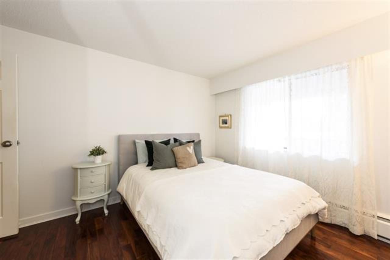 9 at 301 - 1610 Chesterfield Street, Central Lonsdale, North Vancouver 9 at 301 - 1610 Chesterfield Street, Central Lonsdale, North Vancouver