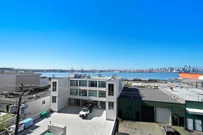 333-e-1st-street-lower-lonsdale-north-vancouver-02