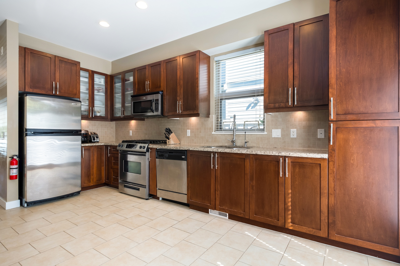 22 at 327 East 15th Street, Central Lonsdale, North Vancouver 22 at 327 East 15th Street, Central Lonsdale, North Vancouver