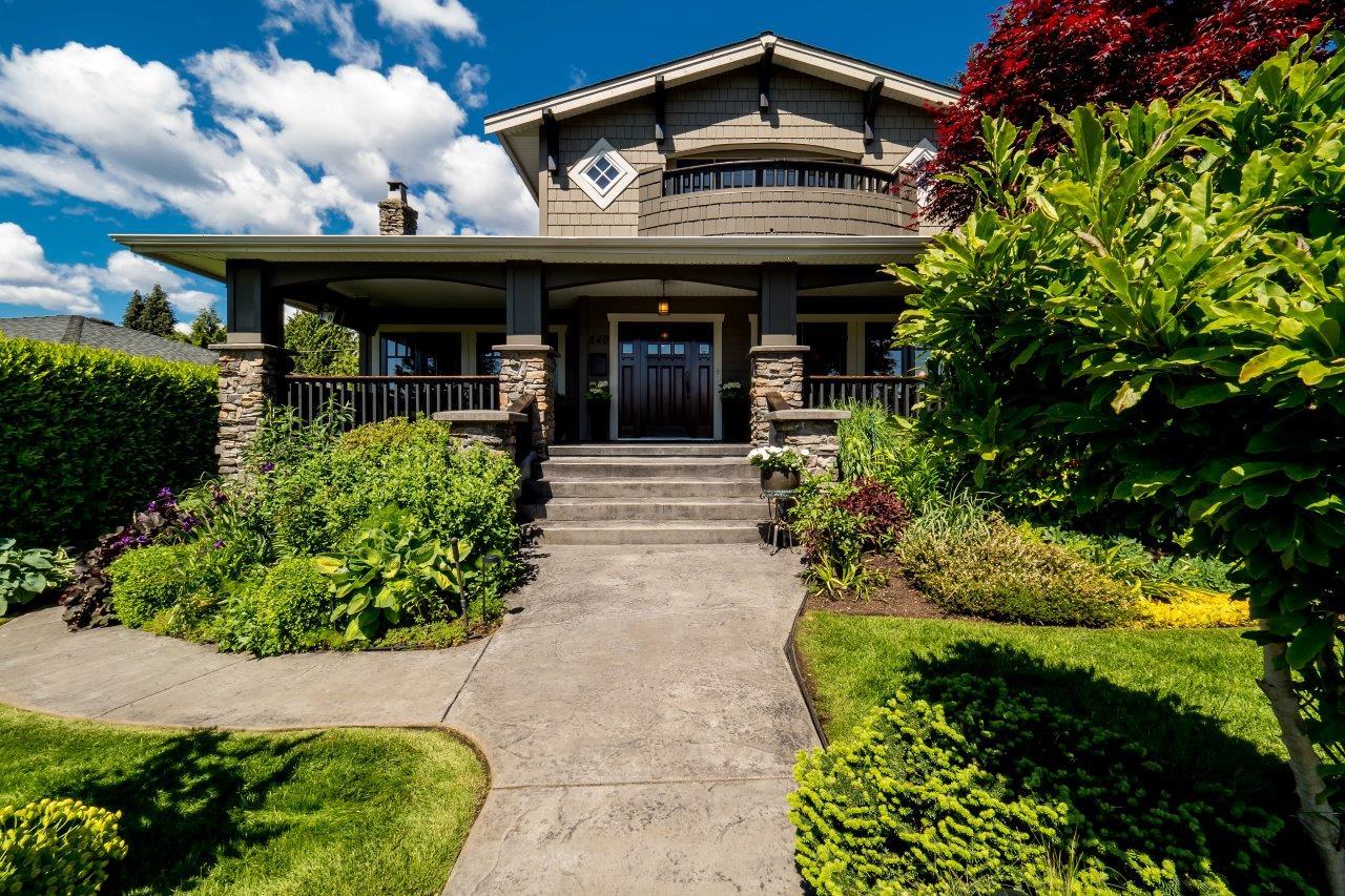 240 Holyrood Road, Upper Lonsdale, North Vancouver 