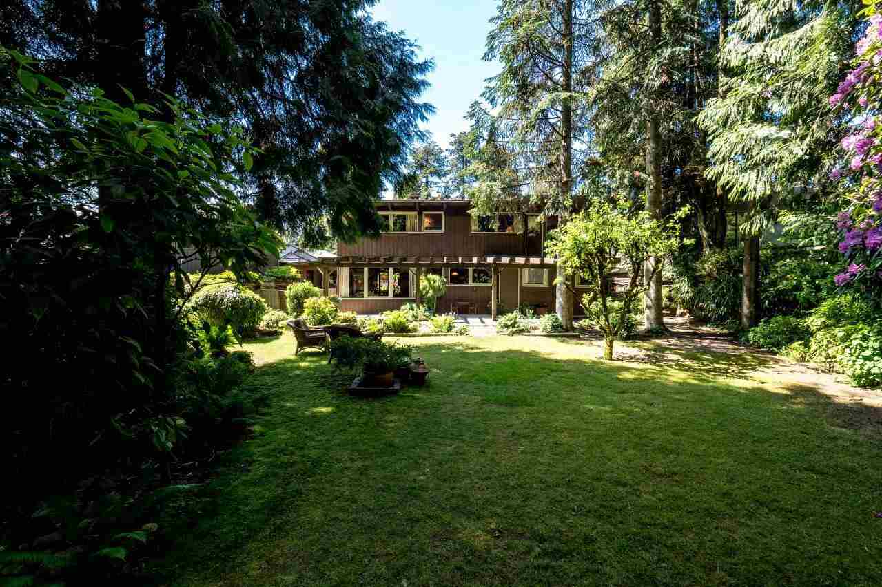 image-262091255-16.jpg at 3896  Road, Edgemont, North Vancouver image-262091255-16.jpg at 3896  Road, Edgemont, North Vancouver