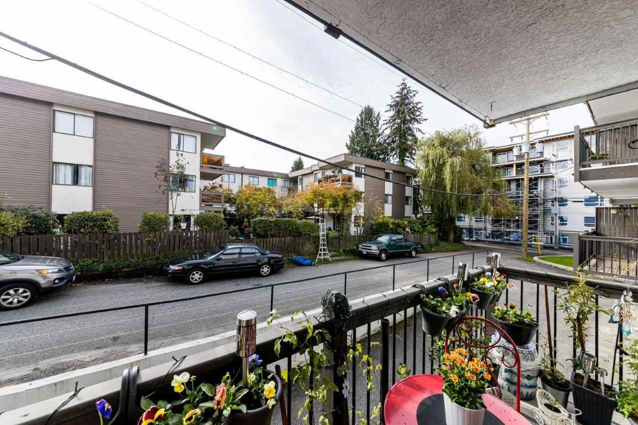 145-w-18th-street-central-lonsdale-north-vancouver-14 at 113 - 145 W 18th Street, Central Lonsdale, North Vancouver 145-w-18th-street-central-lonsdale-north-vancouver-14 at 113 - 145 W 18th Street, Central Lonsdale, North Vancouver