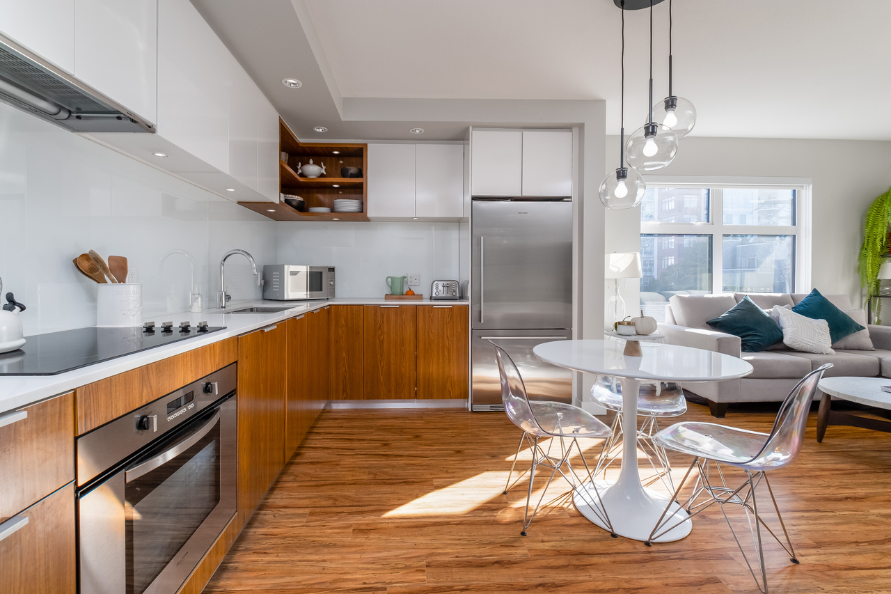 202 - 111 E 3rd Street, Lower Lonsdale, North Vancouver