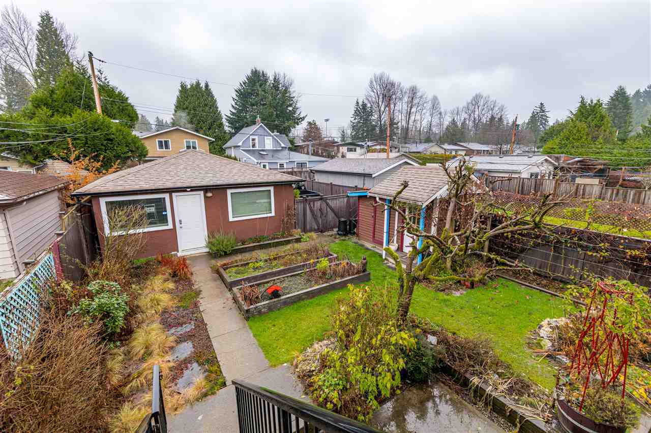 726-e-17-street-boulevard-north-vancouver-38 at 726 E 17 Street, Boulevard, North Vancouver 726-e-17-street-boulevard-north-vancouver-38 at 726 E 17 Street, Boulevard, North Vancouver