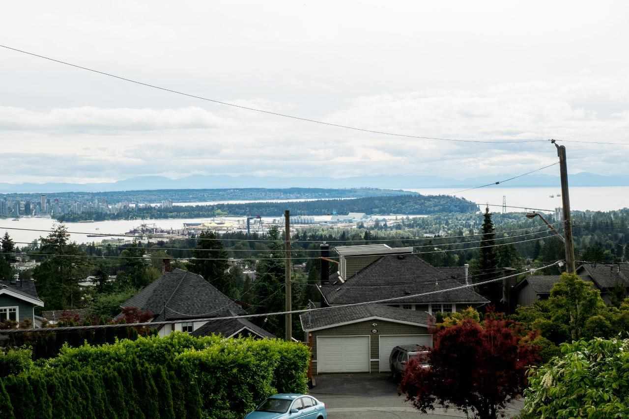 image-262098931-3.jpg at 412  Street, Upper Lonsdale, North Vancouver image-262098931-3.jpg at 412  Street, Upper Lonsdale, North Vancouver