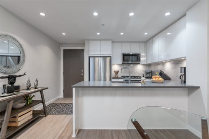 2632-library-lane-lynn-valley-north-vancouver-03