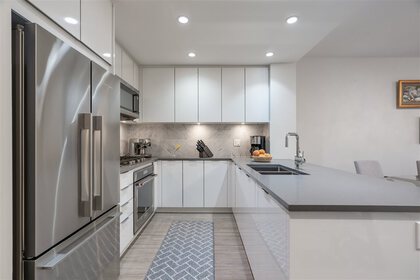 2632-library-lane-lynn-valley-north-vancouver-04