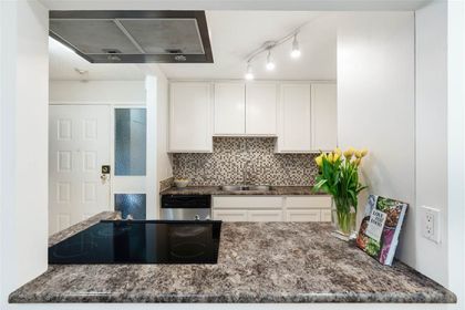 140-e-4th-street-lower-lonsdale-north-vancouver-05