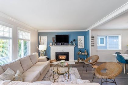 1317-w-17th-street-pemberton-nv-north-vancouver-03
