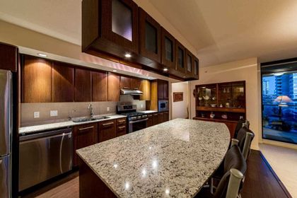 683-w-victoria-park-avenue-lower-lonsdale-north-vancouver-04