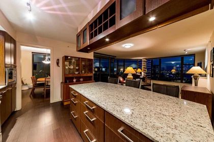 683-w-victoria-park-avenue-lower-lonsdale-north-vancouver-05