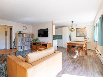 866-premier-street-lynnmour-north-vancouver-02